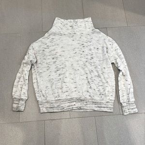 Women’s size S Anthropologie white and gray soft sweater.